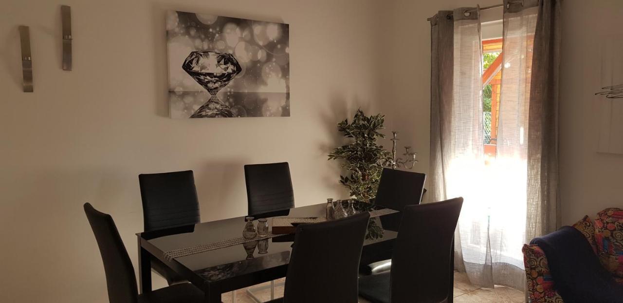 Villa Lifestyle Balaton Siófok Esterno foto