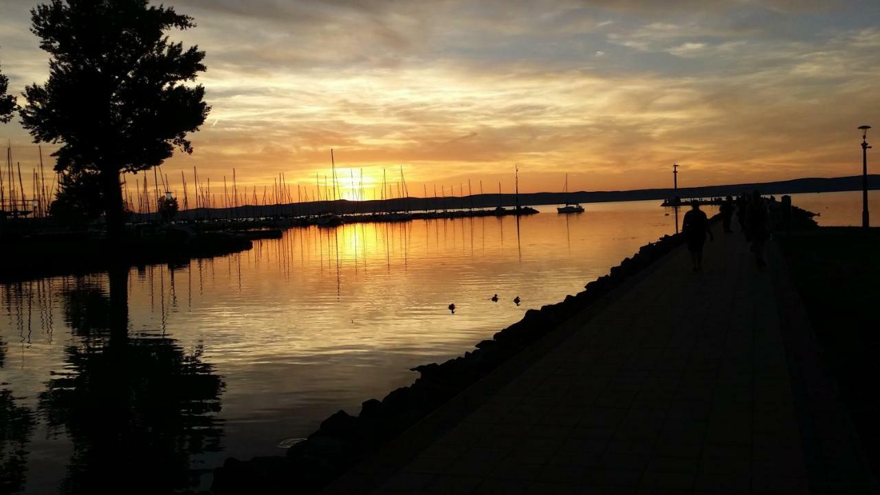 Villa Lifestyle Balaton Siófok Esterno foto